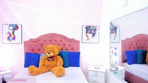 Snapshot of jenna_windsor chatting on 9, 2, 2025 Jenna online show from 9, 2, 2025