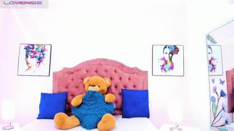 Snapshot of jenna_windsor chatting on 22, 2, 2025 Jenna online show from 22, 2, 2025