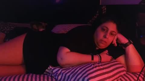 Snapshot of jennabrady chatting on 17, 10, 2025  Dragon Queen. Be my Dragon --  and  online show from 17, 10, 2025