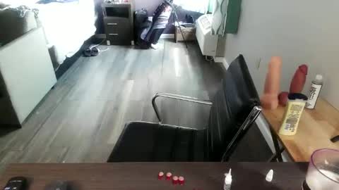 Jenna Cross online show from 23, 9, 2025