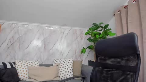 JennaPrice online show from 6, 3, 2025