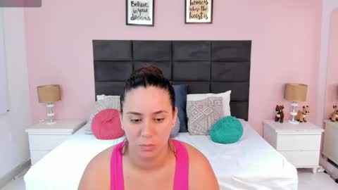 Snapshot of jenner_madison chatting on 14, 11, 2025 jenner_madison online show from 14, 11, 2025