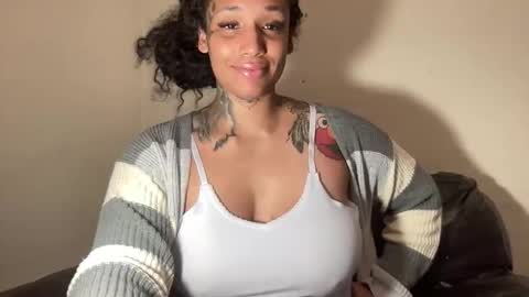 Snapshot of jenni_cash chatting on 7, 2, 2026 Mistress Jenni online show from 7, 2, 2026