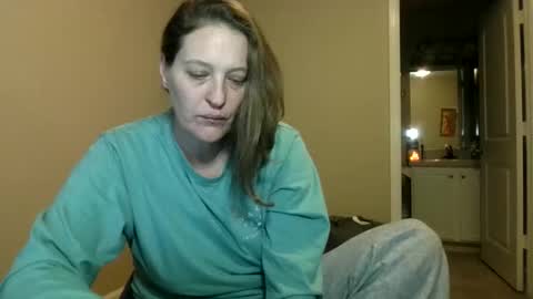 Snapshot of jennibean6996 chatting on 6, 1, 2025 Jennibean6996 online show from 6, 1, 2025