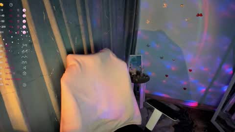 Snapshot of jennie_berry chatting on 26, 11, 2025 Jennie online show from 26, 11, 2025