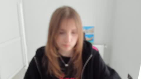 Snapshot of jenniestar chatting on 18, 4, 2026 Karla online show from 18, 4, 2026