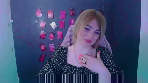 Snapshot of jennifer_cuttie chatting on 8, 3, 2026 Jennifer online show from 8, 3, 2026