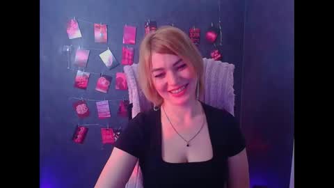 Snapshot of jennifer_cuttie chatting on 12, 3, 2026 Jennifer online show from 12, 3, 2026