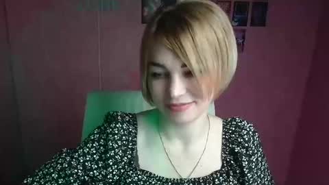 Snapshot of jennifer_cuttie chatting on 8, 4, 2026 Jennifer online show from 8, 4, 2026