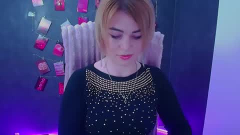 Snapshot of jennifer_cuttie chatting on 2, 5, 2026 Jennifer online show from 2, 5, 2026