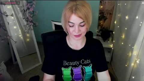 Snapshot of jennifer_cuttie chatting on 7, 5, 2026 Jennifer online show from 7, 5, 2026