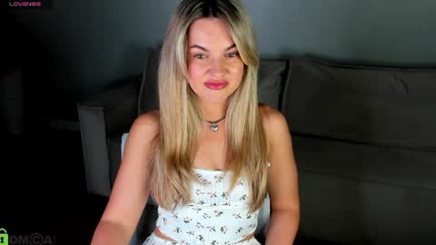 Snapshot of jennifer_perezz chatting on 22, 6, 2026 Jennifer Perezz online show from 22, 6, 2026