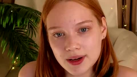 Snapshot of jennifer_shy_ chatting on 9, 11, 2025 Jennifer online show from 9, 11, 2025