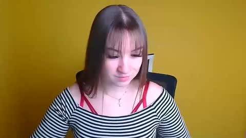 Snapshot of jennifer_xo_ chatting on 4, 1, 2025 Jennifer online show from 4, 1, 2025