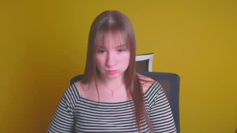 Snapshot of jennifer_xo_ chatting on 5, 2, 2025 Jennifer online show from 5, 2, 2025