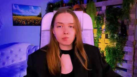 Jennifer online show from 28, 10, 2025