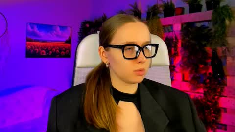 Jennifer online show from 3, 2, 2026