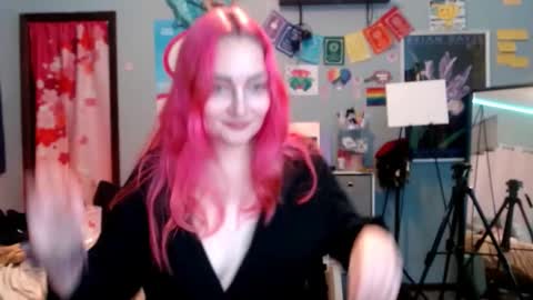 Snapshot of jennifergwen chatting on 18, 11, 2025 Jennifer Gwen online show from 18, 11, 2025
