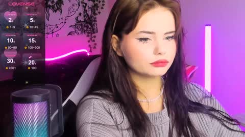 Jenni online show from 9, 12, 2024