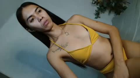 PRETTY JENNY online show from 13, 12, 2025