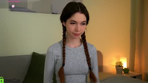 Snapshot of jenny_lylu chatting on 10, 1, 2025 Ori online show from 10, 1, 2025