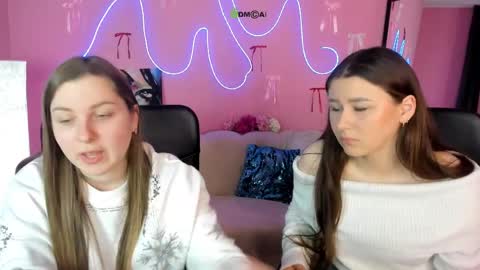 Snapshot of jenny_rill chatting on 7, 4, 2026 Jenny online show from 7, 4, 2026