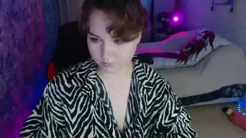 Snapshot of jennyattal chatting on 4, 7, 2026 Jenny online show from 4, 7, 2026