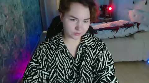 Snapshot of jennyattal chatting on 19, 7, 2026 Jenny online show from 19, 7, 2026