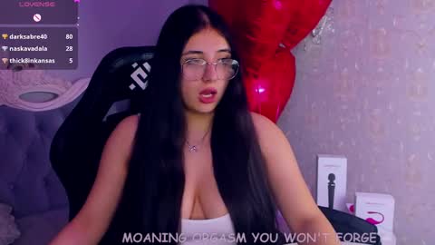 Snapshot of jennyferguson chatting on 5, 2, 2025 Jenny Ferguson online show from 5, 2, 2025