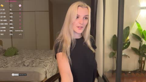 Snapshot of jennytime chatting on 12, 12, 2024 Jen online show from 12, 12, 2024