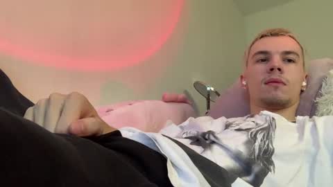 jeremy1scott online show from 19, 7, 2026