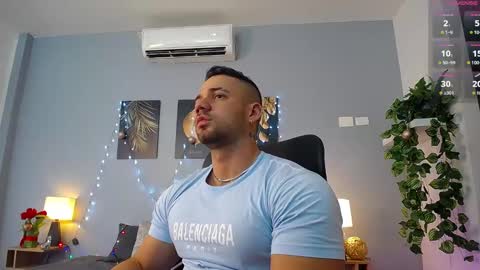 Snapshot of jeremylowe chatting on 24, 12, 2024 Jeremy Lowe online show from 24, 12, 2024
