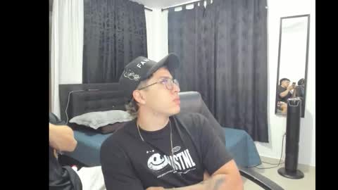 jeroo__ online show from 23, 12, 2025