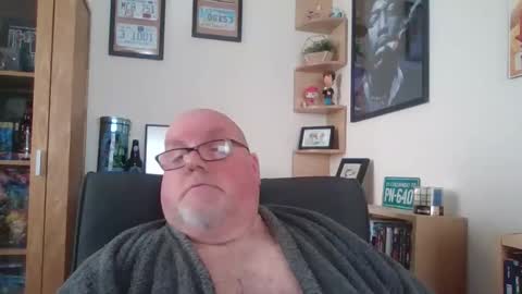 Snapshot of jerseyhammer01 chatting on 30, 11, 2025 Harry online show from 30, 11, 2025