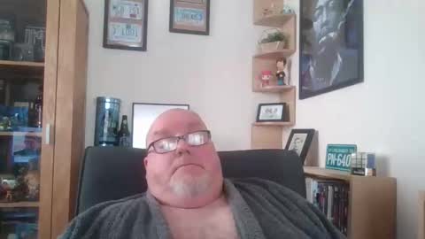 Snapshot of jerseyhammer01 chatting on 3, 12, 2025 Harry online show from 3, 12, 2025