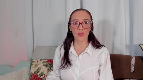 jessica herreraToday I will be your devil and you my victim online show from 20, 12, 2025