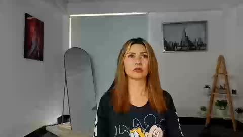 bella  adams online show from 13, 9, 2025