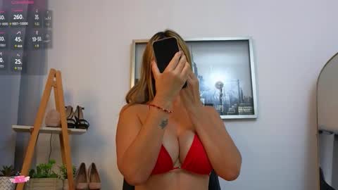 bella  adams online show from 29, 11, 2025