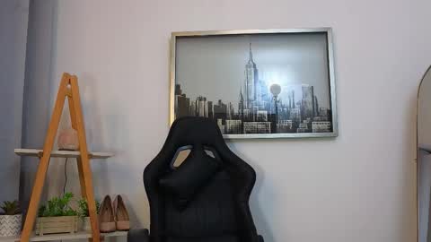 bella  adams online show from 1, 12, 2025