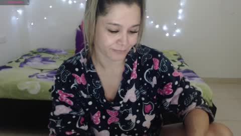 Snapshot of jessi_robertss chatting on 3, 12, 2024 jessica online show from 3, 12, 2024