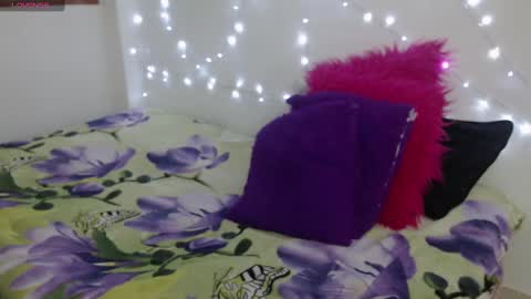 Snapshot of jessi_robertss chatting on 5, 12, 2024 jessica online show from 5, 12, 2024