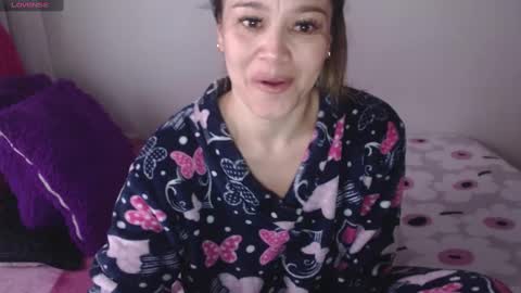 Snapshot of jessi_robertss chatting on 3, 1, 2025 jessica online show from 3, 1, 2025