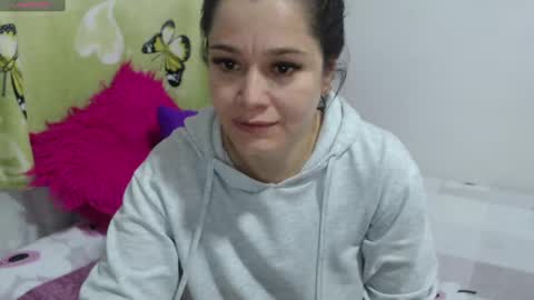 Snapshot of jessi_robertss chatting on 9, 1, 2025 jessica online show from 9, 1, 2025