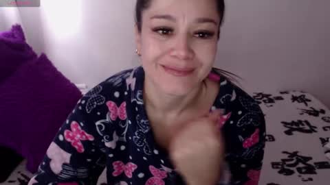 Snapshot of jessi_robertss chatting on 19, 1, 2025 jessica online show from 19, 1, 2025