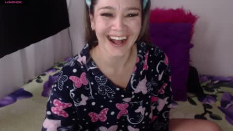 Snapshot of jessi_robertss chatting on 4, 2, 2025 jessica online show from 4, 2, 2025