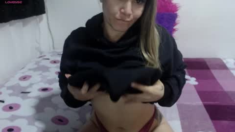 Snapshot of jessi_robertss chatting on 13, 2, 2025 jessica online show from 13, 2, 2025