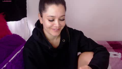 Snapshot of jessi_robertss chatting on 13, 2, 2025 jessica online show from 13, 2, 2025
