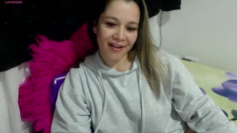 Snapshot of jessi_robertss chatting on 25, 2, 2025 jessica online show from 25, 2, 2025