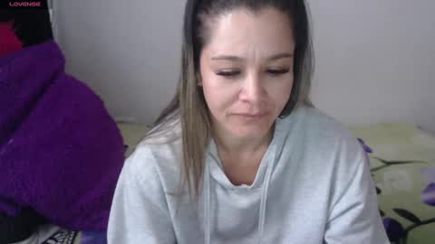 Snapshot of jessi_robertss chatting on 3, 3, 2025 jessica online show from 3, 3, 2025