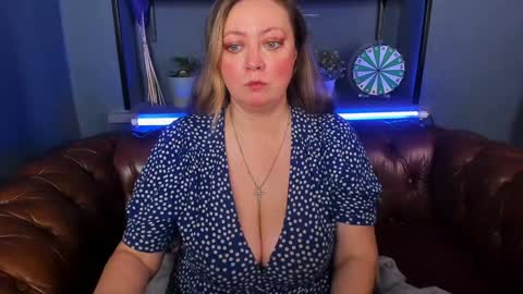 Snapshot of jessica_foxie chatting on 1, 1, 2025 Jessica online show from 1, 1, 2025